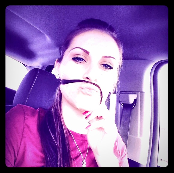 Meet your Posher, Rachel - Picture 1 of 2